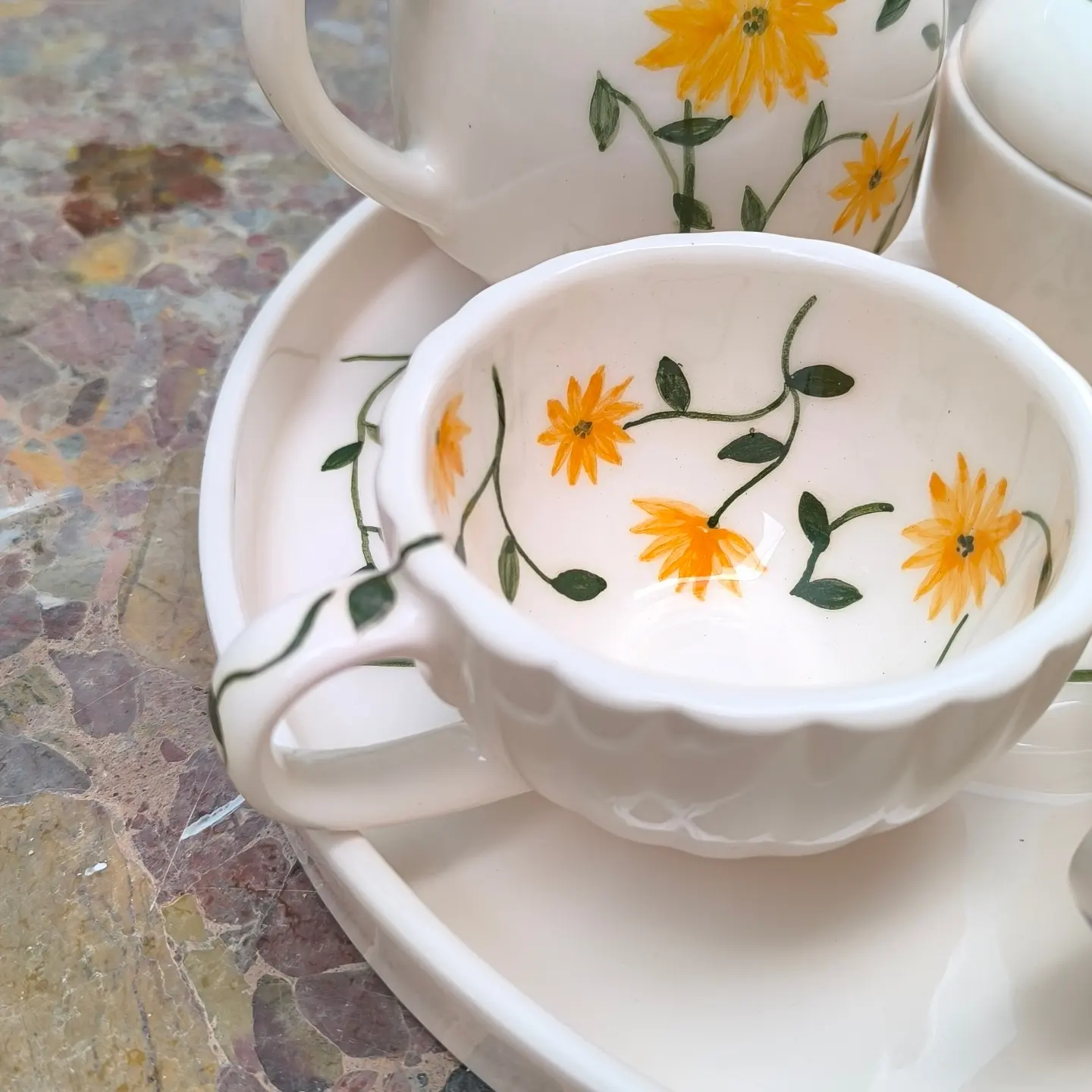 فنجان سرامیکی دالبری طرح آفتابگردان