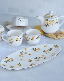 قوری و فنجون ست صبحانه خوری طرح آبان