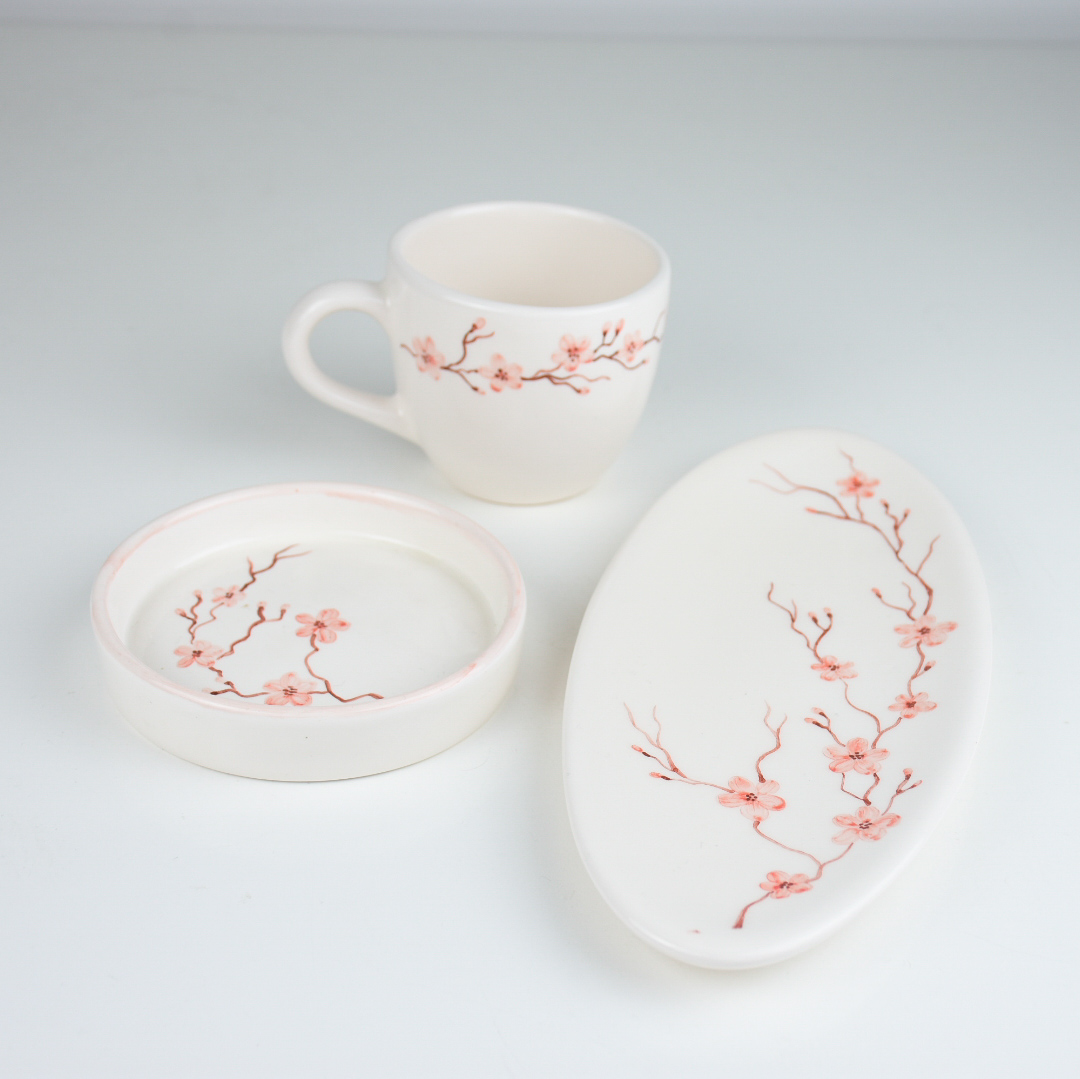 چایخوری 3 تکه شامل دیس شیرینی و فنجان و زیرفنجانی طرح نیلابی