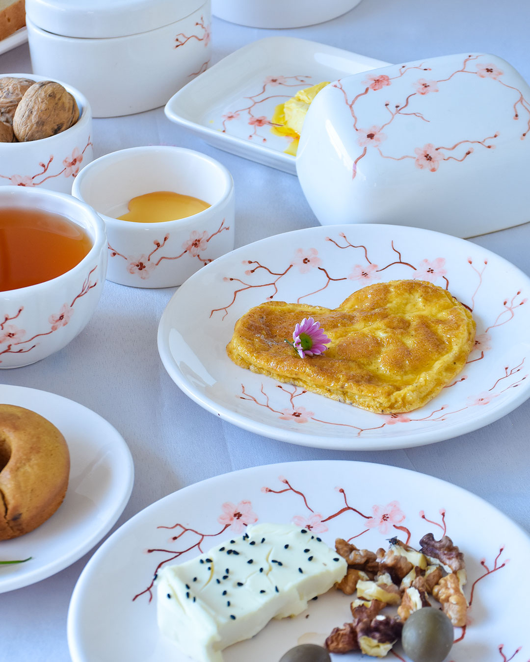 بشقاب گرد گل صورتی